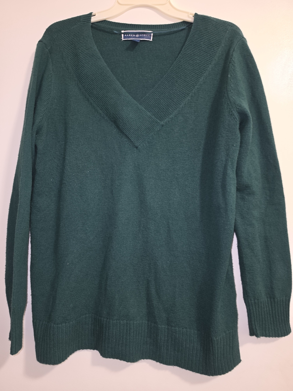 Karen Scott V-Neck Sweater in Forest Green